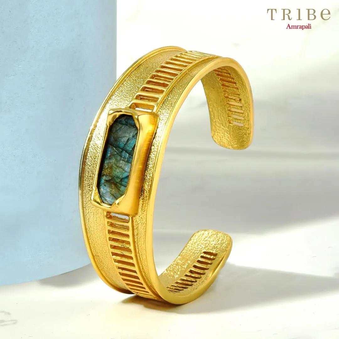 21A100 Gold Plated Adjustable Bangle with Green Stone