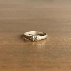 Little Grey Lady Cameo Ring with Diamond